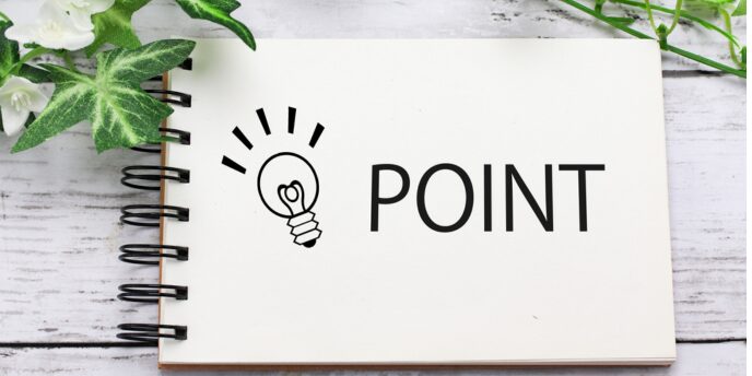 ノートに電球マークと「POINT」と書かれた画像
